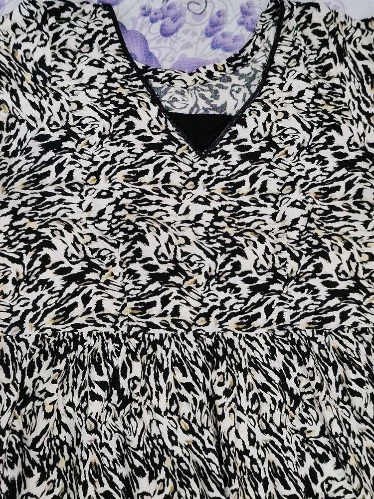 Nyra Cut Kurti
