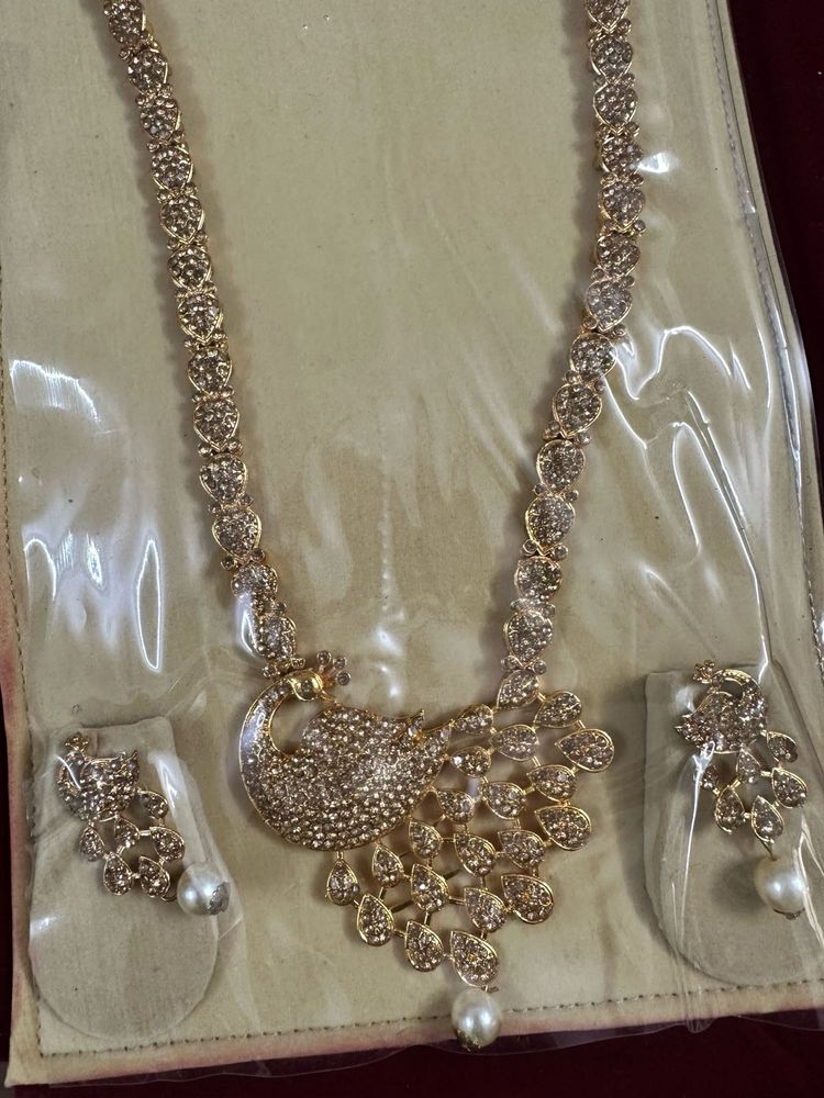Elegant Necklace Set