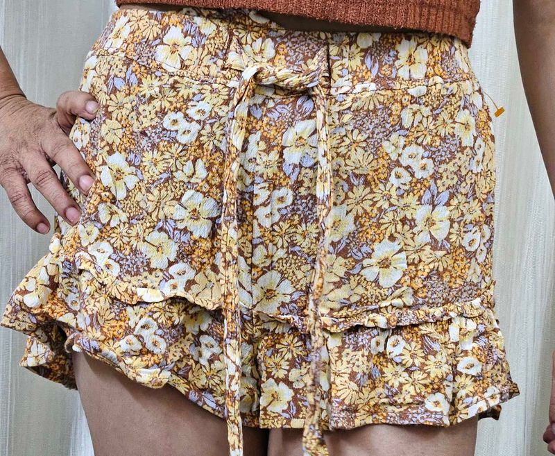 Floral Ruffle Shorts