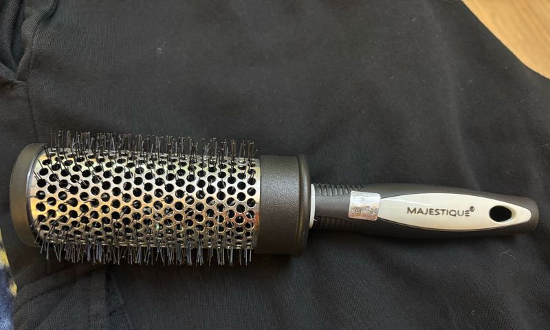 Majestique Round Brush