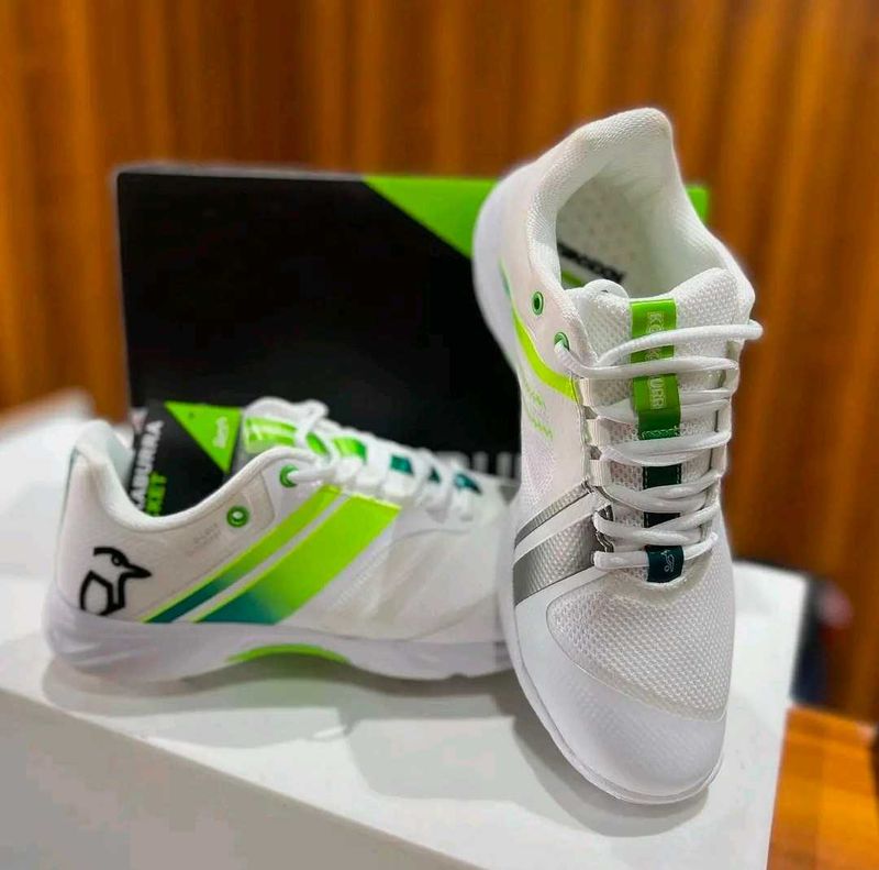 Kookaburra Pro 2.0 Rubber Cricket