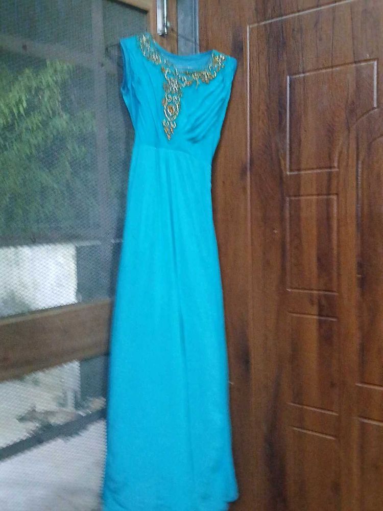 partywear gown💖💖💖