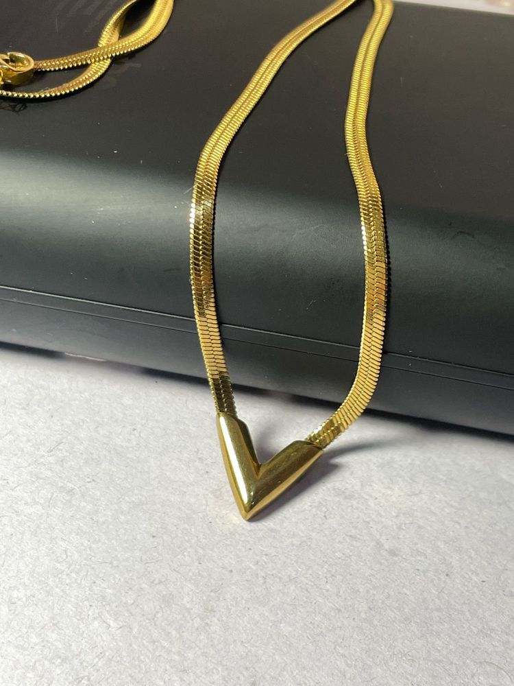 Gold V snake Necklace