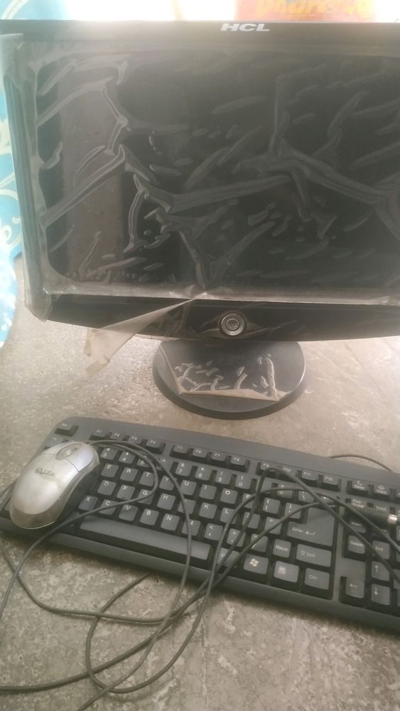 HCL Monitor &amp; Keyboard