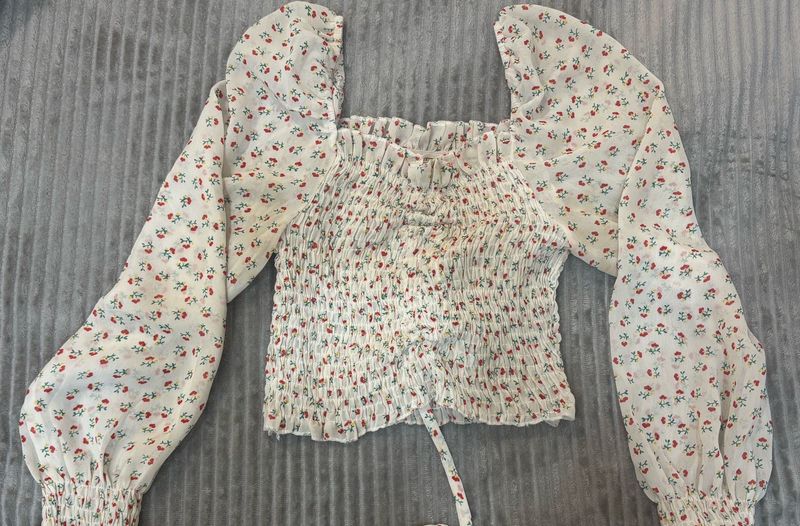 Soft Floral Smocked Puff-Sleeve Top