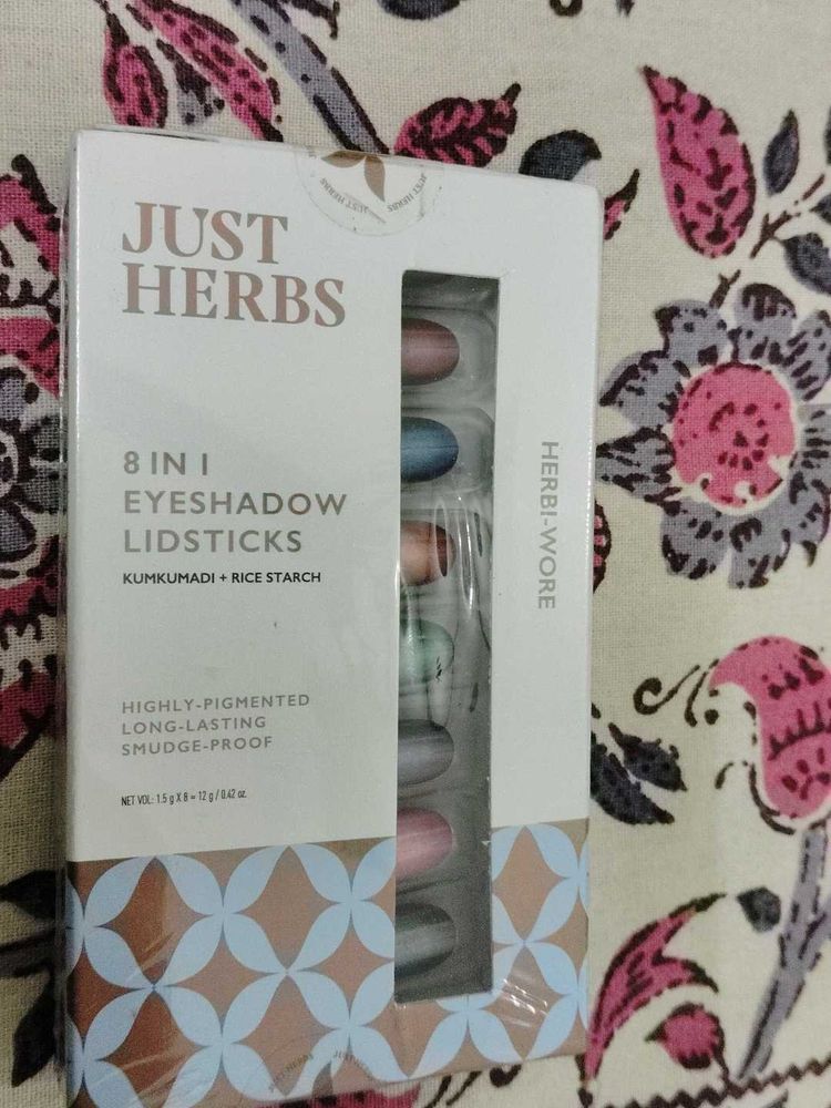 8 In One Eyeshadow Lidsticks