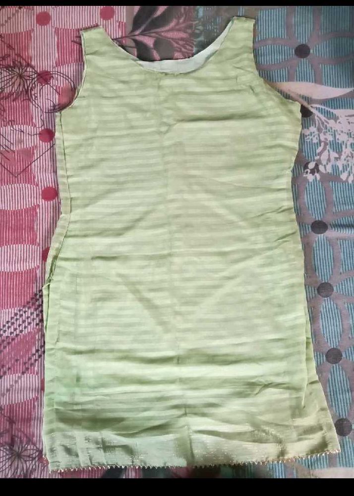 Short cut sleeves kurti