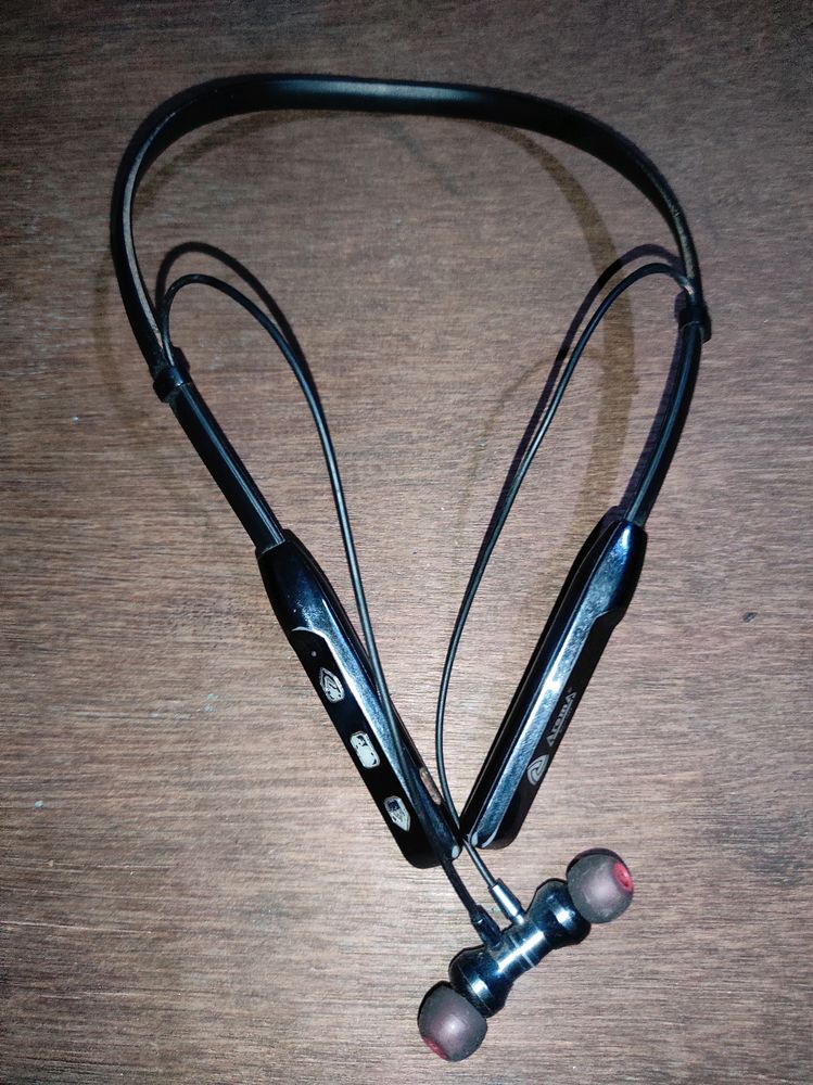 2 Months Used Bluetooth Headphones Best Speaker