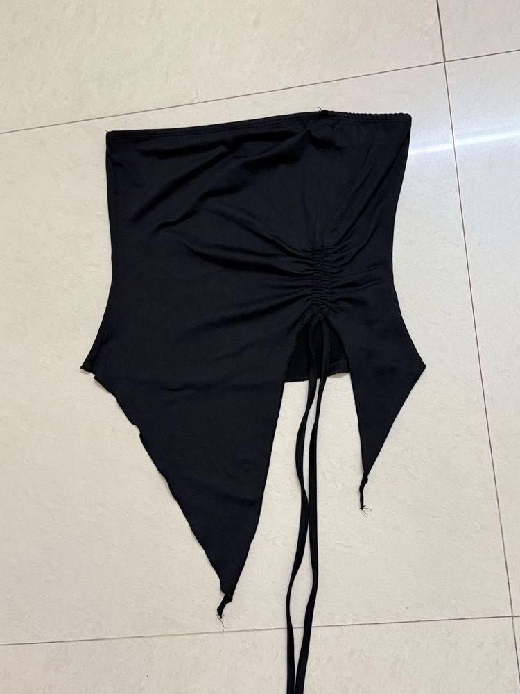 Chic Black Bandeau Top