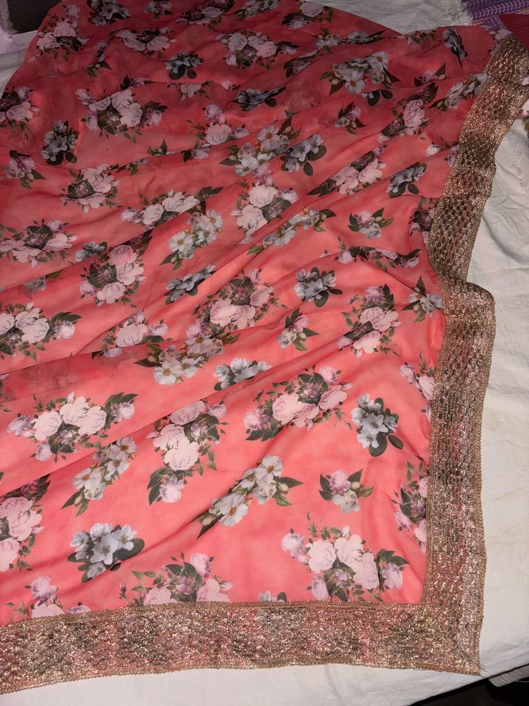 beautiful dupatta with broad border