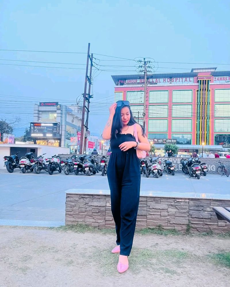 Black Sleeveless Jumpsuit Free Size