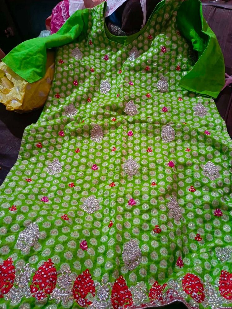 Green Embroidered Kurta