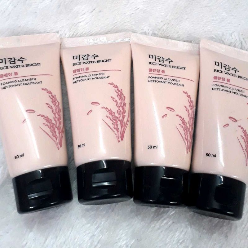 The Face Shop Rice Water Bright Foaming FaceWash4