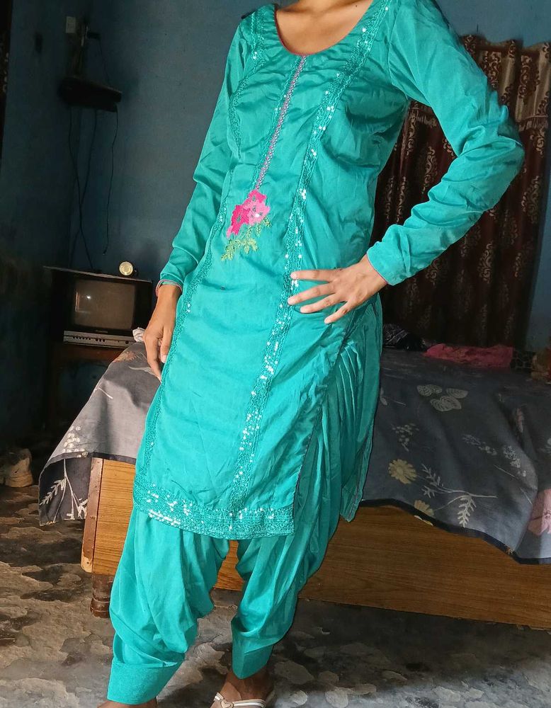 Full Salwar Suit Set Duppta