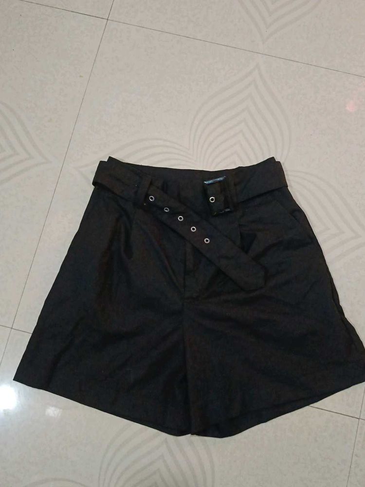 Tokyo Talkies Belted Black Shorts