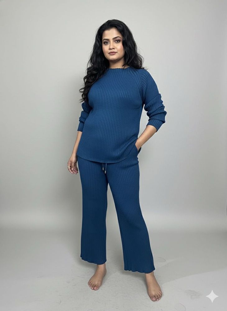 Stylish Blue Knit Cord Set