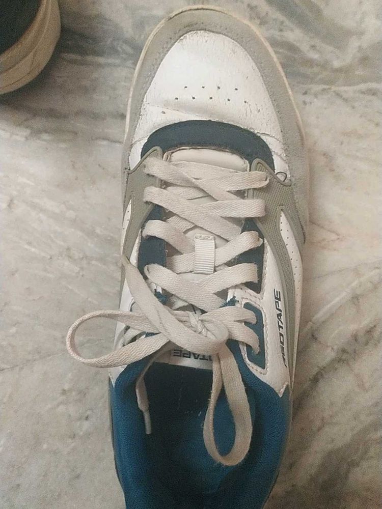 Red Tape Sneakers