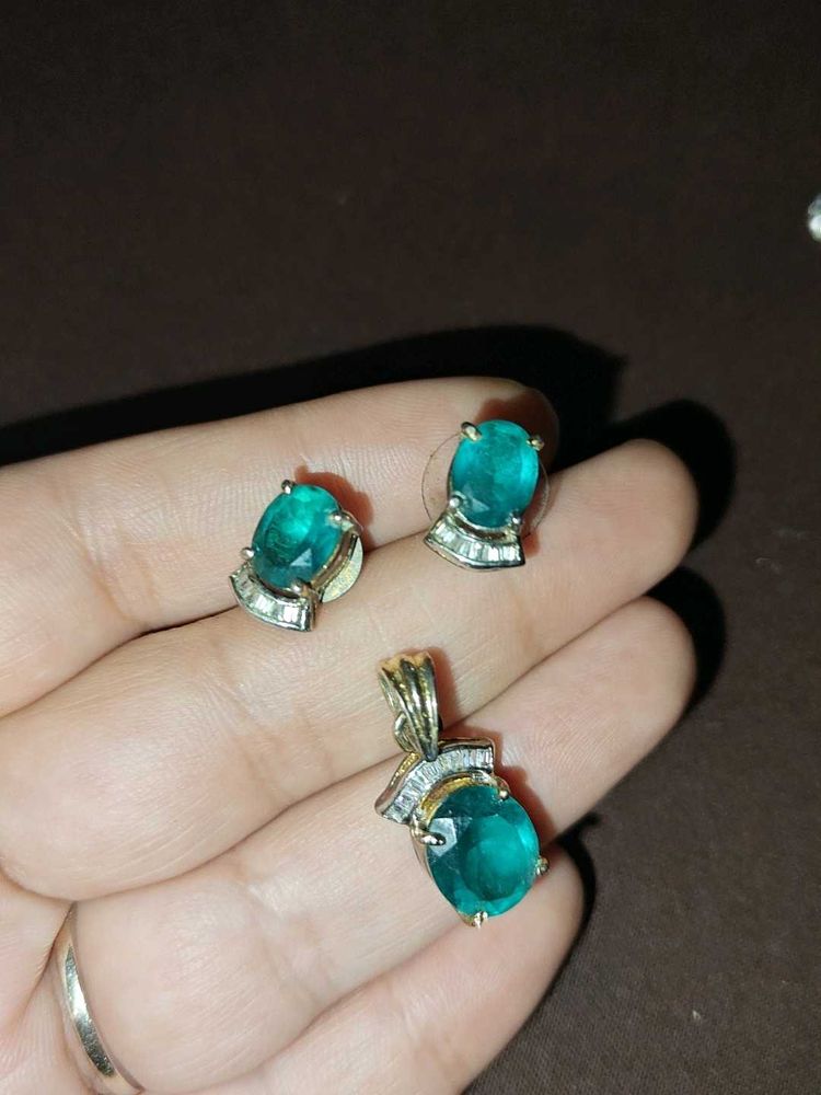 Turquoise Stone Mini Pendant Set