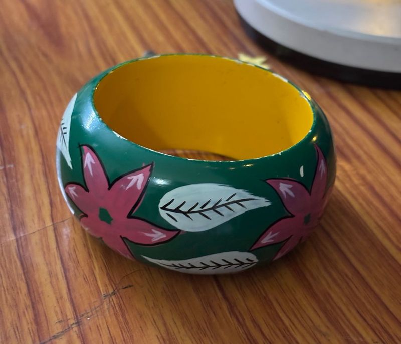 Hand Painted Green Floral Bangle