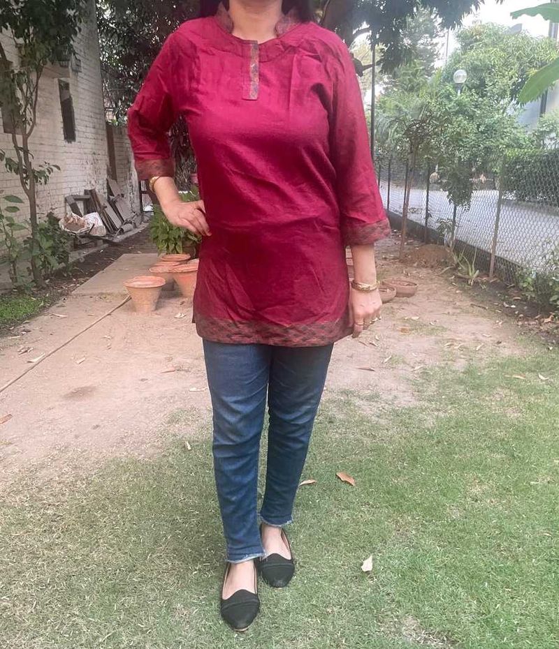 Maroon warm Tunic Top for light winter