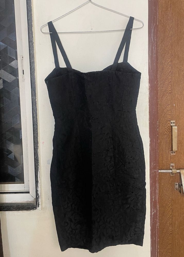 ✨ Classic Black Bodycon Dress ✨