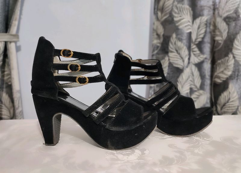 🖤Black Heels🖤