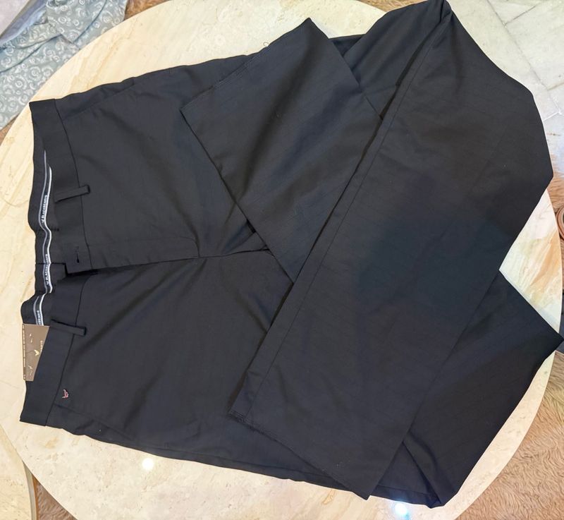 blackberry Men&#39;s Black Pants