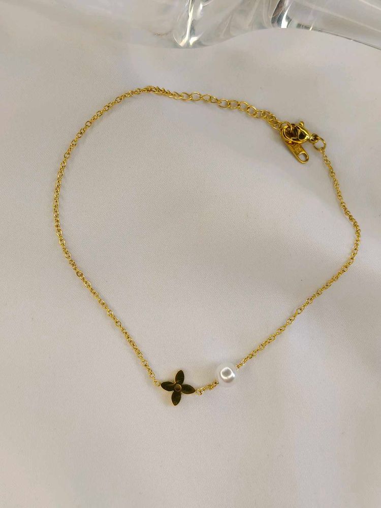 Gold Flower anklet cum bracelet