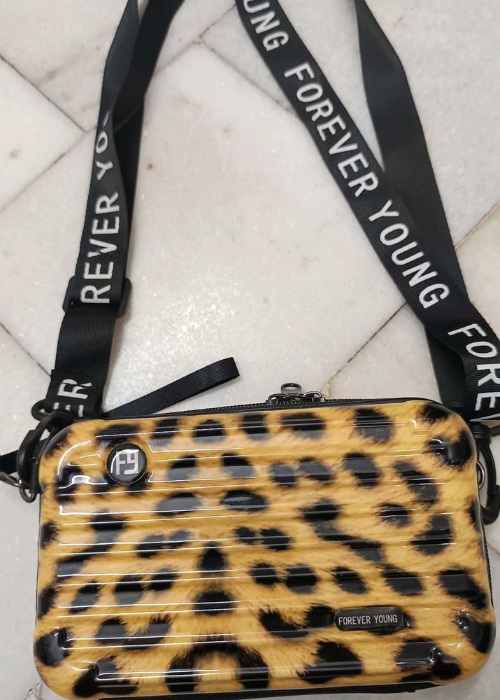 Trendy Crossbody Luxury Sling Box Bag For Girls