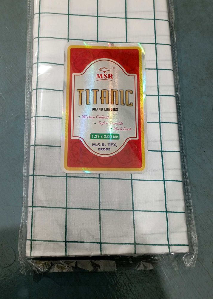 Titanic Brand Lungies - White &amp; Green Plaid