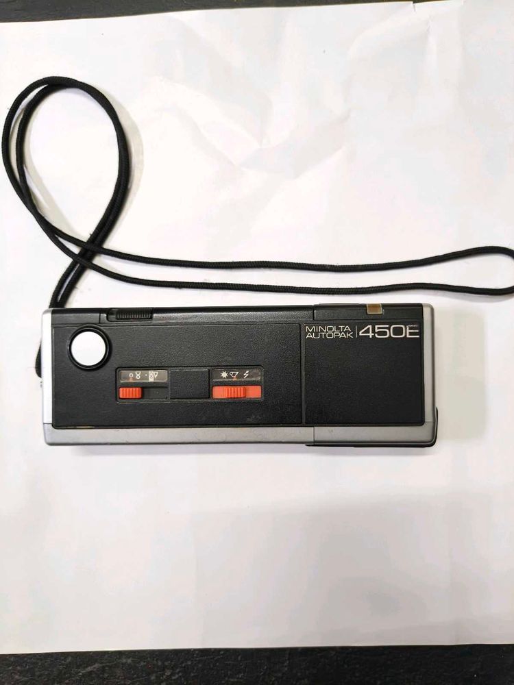 ( 1977 Minolta Autopak 450E Camera )