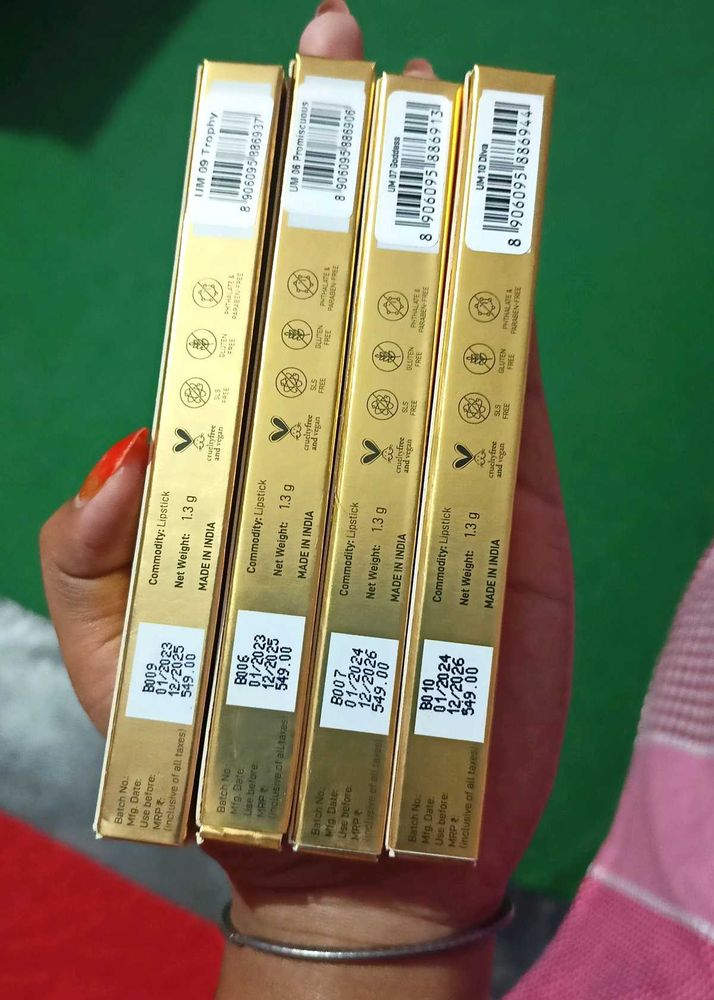 Myglamm Ultimate Matte Lipstick At Best Price ❣️