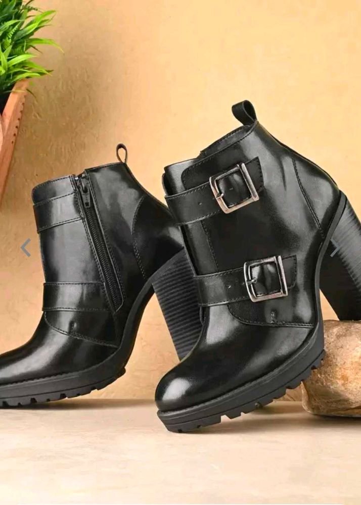 El Paso Buckled Platform Heel Boot