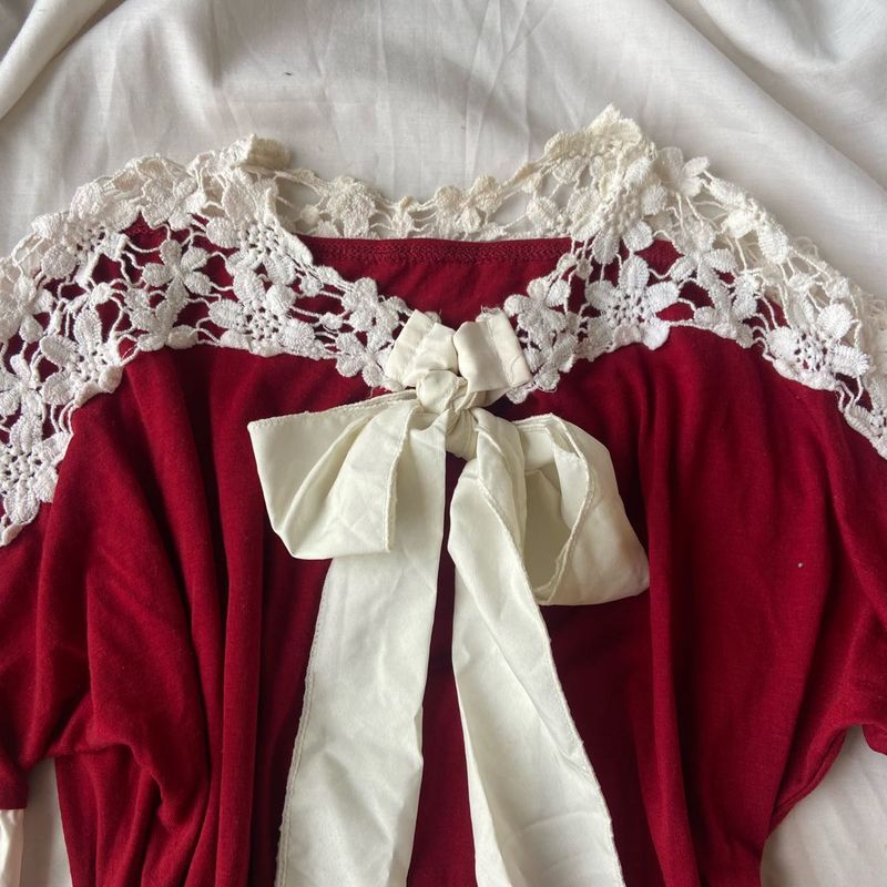 Lace coquette top with bow
