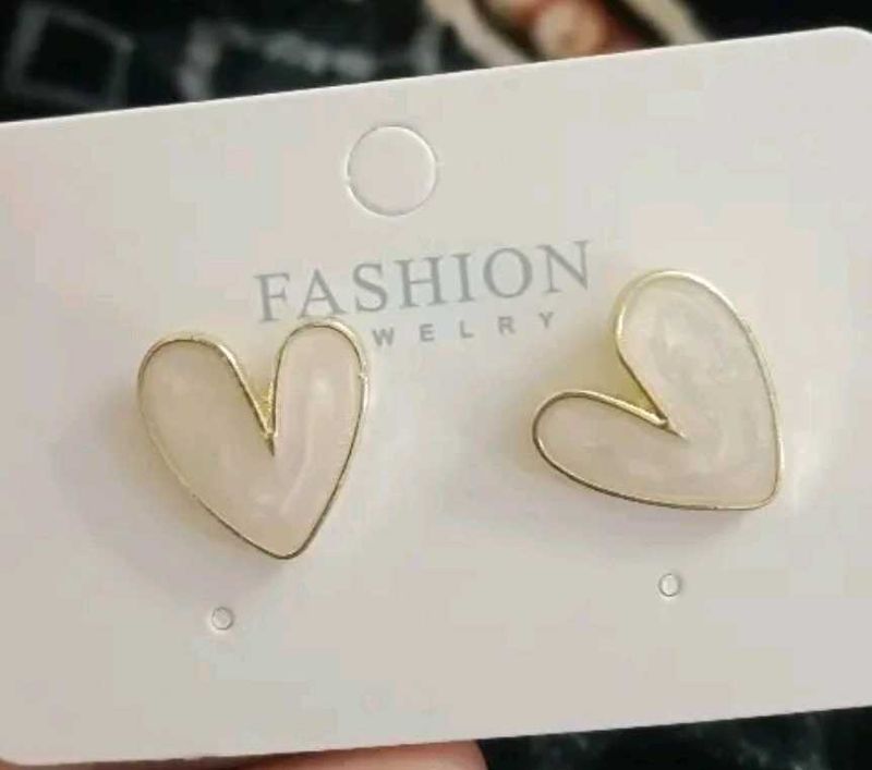 women white heart earrings