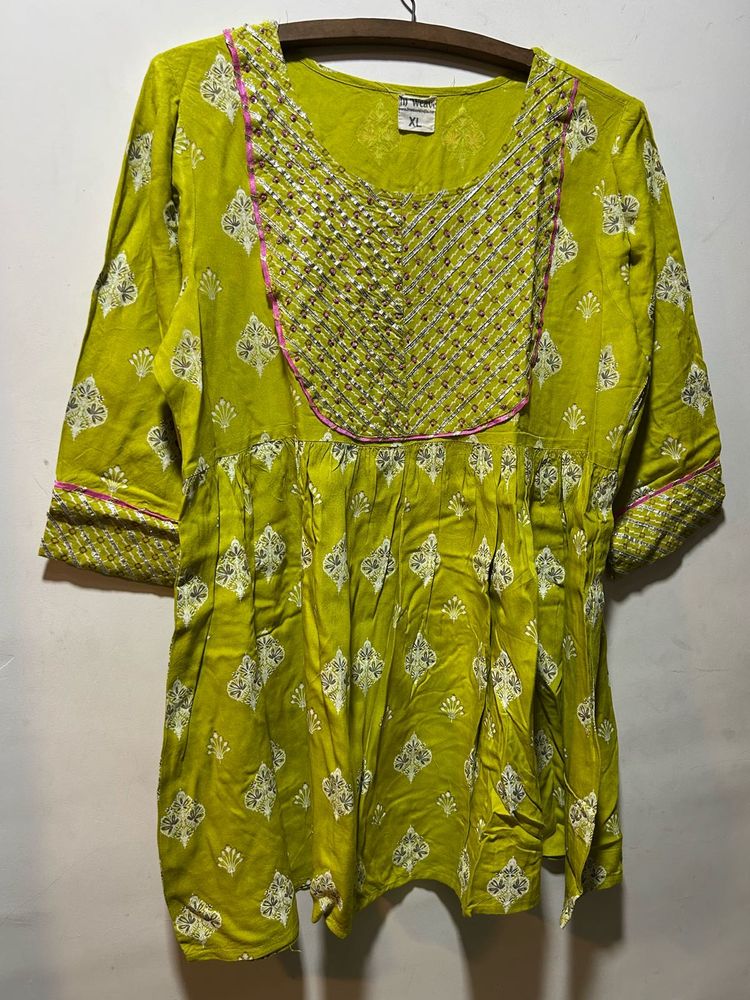 Embroidered Green Tunic Top XL