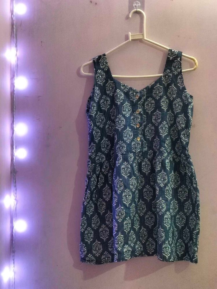 Patterned Sleeveless Casual Top