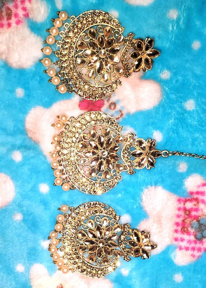 Mangtika And Earings Set