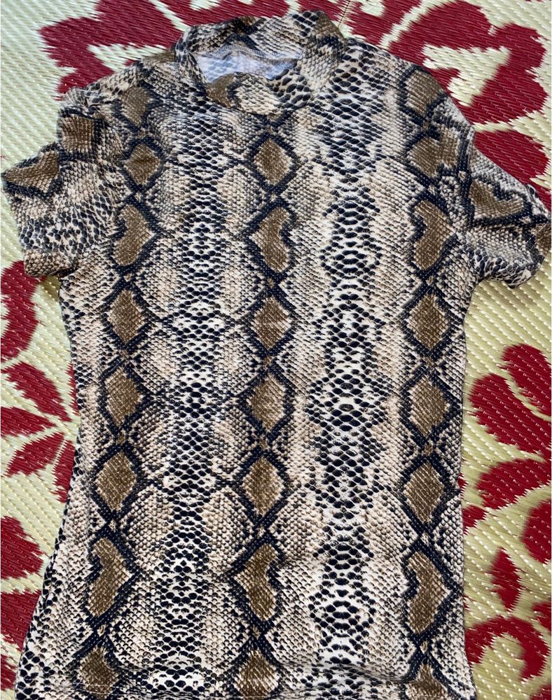 SNAKE PRINT Mock Neck Top
