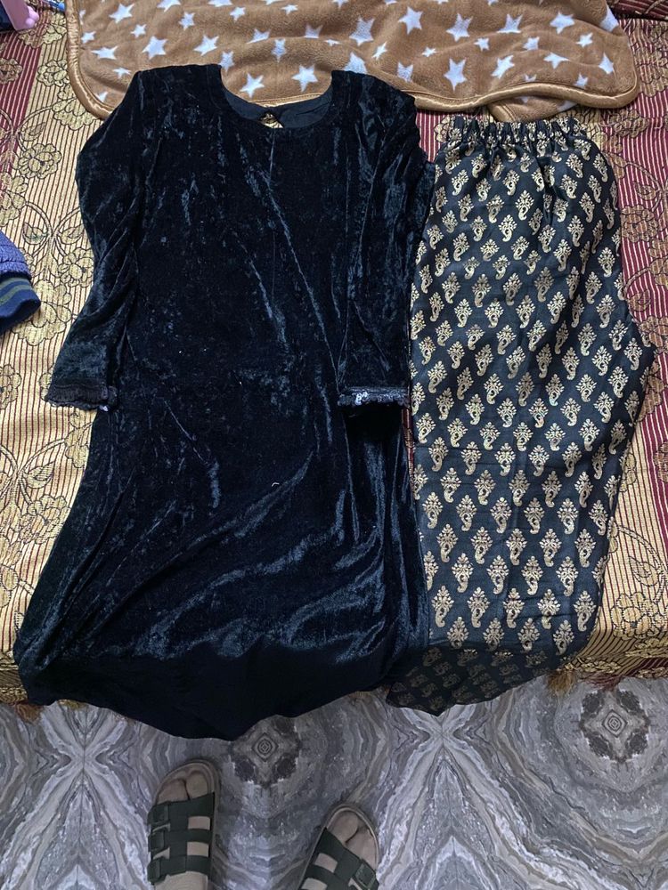 Elegant Velvet Kurta Set