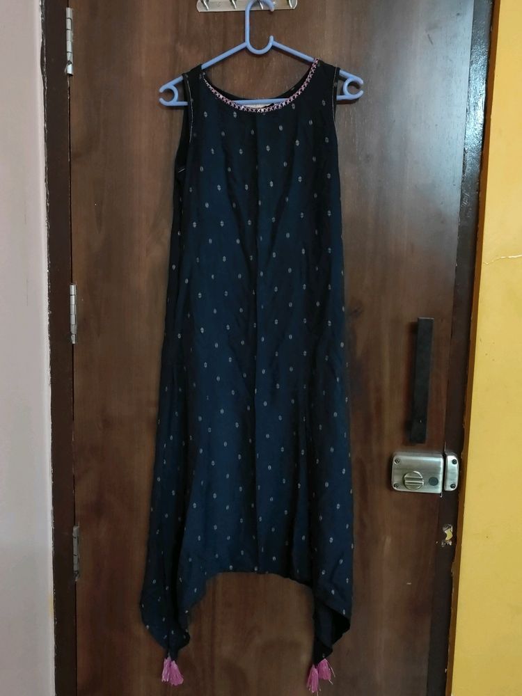Avaasa Kurti
