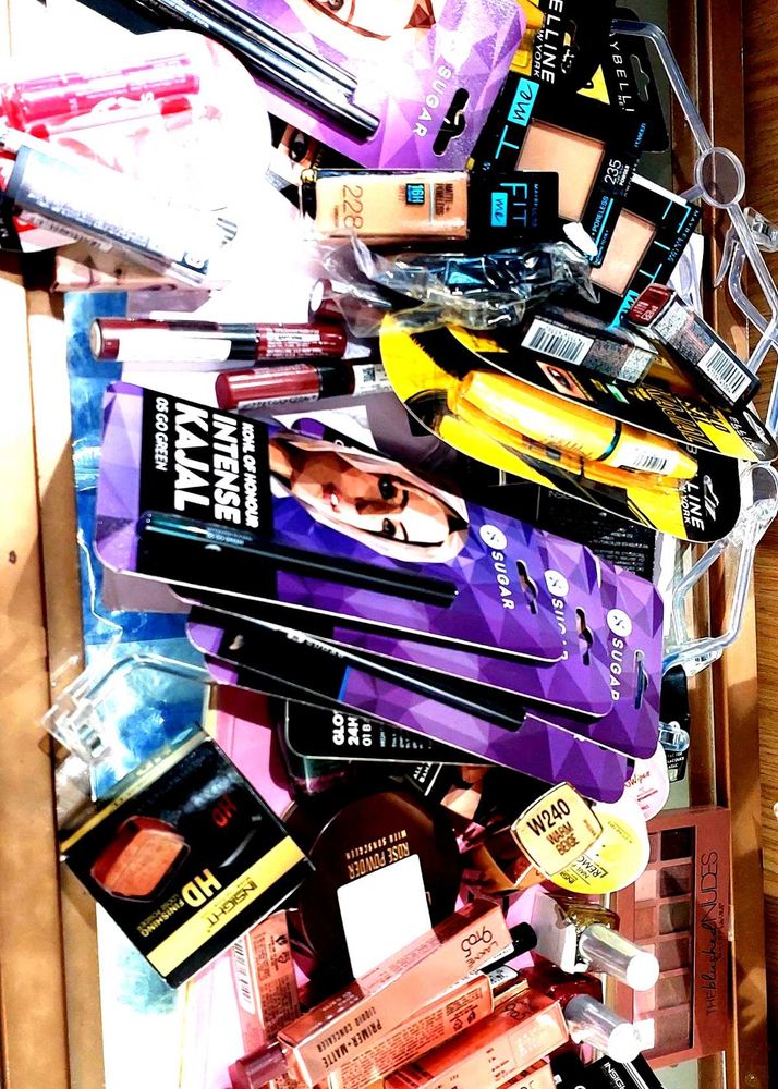 Makeup Bundle - Eyeshadow, Liner, &amp; More!