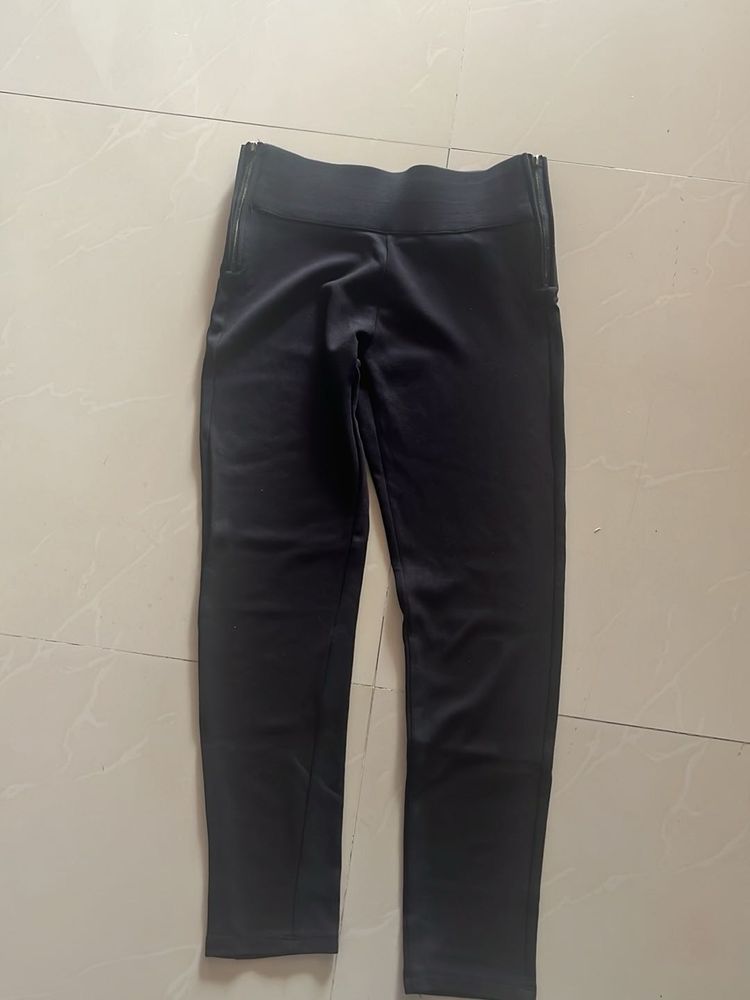 Stylish Black Leggings