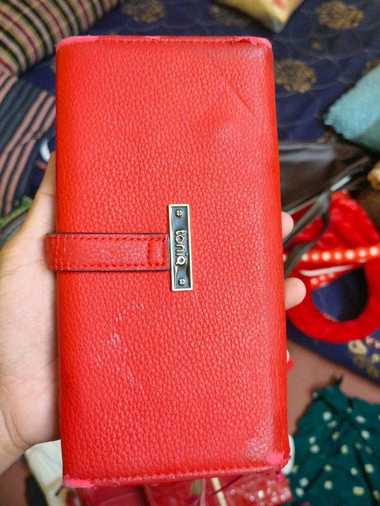 Unused Wallets Having Slight Imperfections