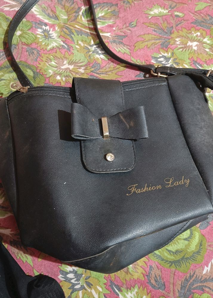 Sling Bag In Black 🖤