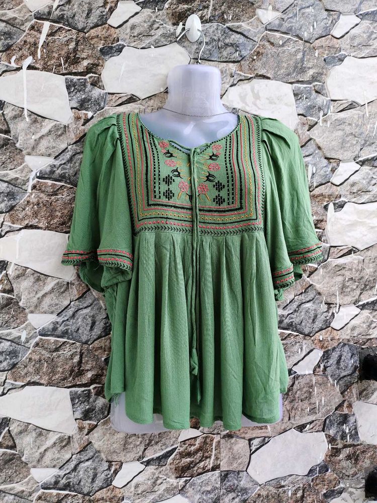 🎀 Casual Green Kurti Top
