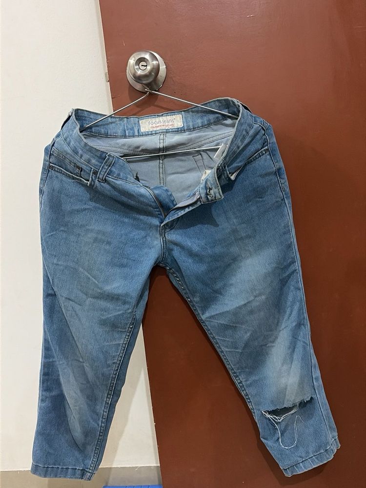 Ripped Denim Capri Jeans