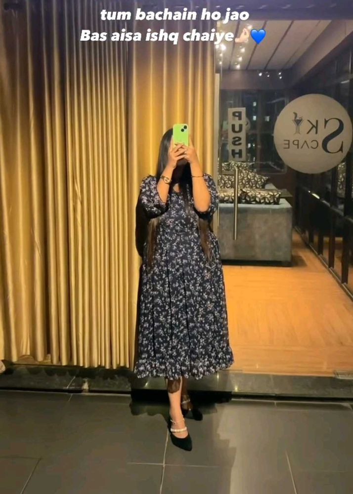 Floral Print Midi Dress 42 and 44 wear it.