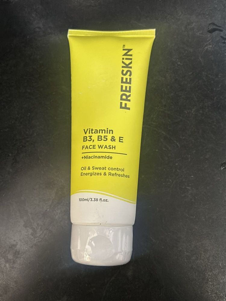 FREESKIN™ Vitamin Face Wash