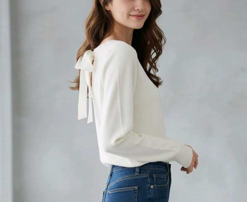 🌼Chic Ivory Back-Tie Knit Top🌼